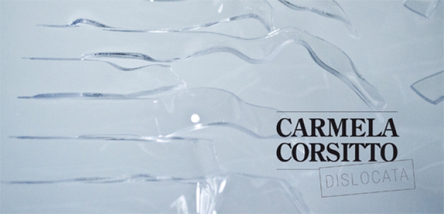Carmela Corsitto. Il grado zero: bianco e plexiglass. Carmela Corsitto. Il grado zero: bianco e plexiglass.