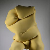 Manuele Mirabella. La porta gialla – un gioco di forme