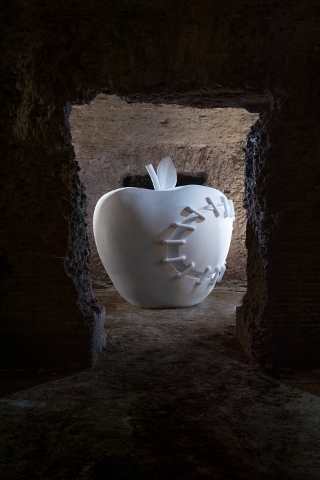 Michelangelo Pistoletto. La Mela Reintegrata Michelangelo Pistoletto. La Mela Reintegrata