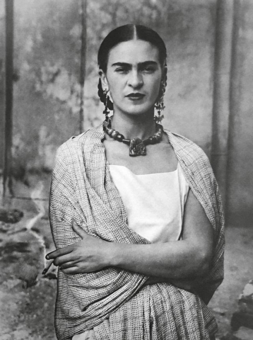 Frida Kahlo "Una vita per immagini" Frida Kahlo "Una vita per immagini"